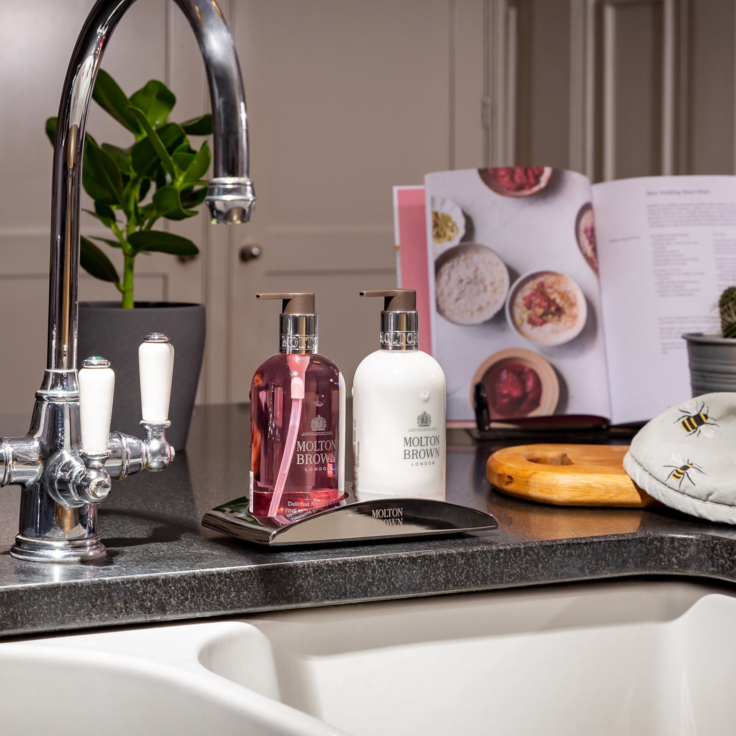 Molton Brown Delicious Rhubarb & Rose Hand Lotion 300ml