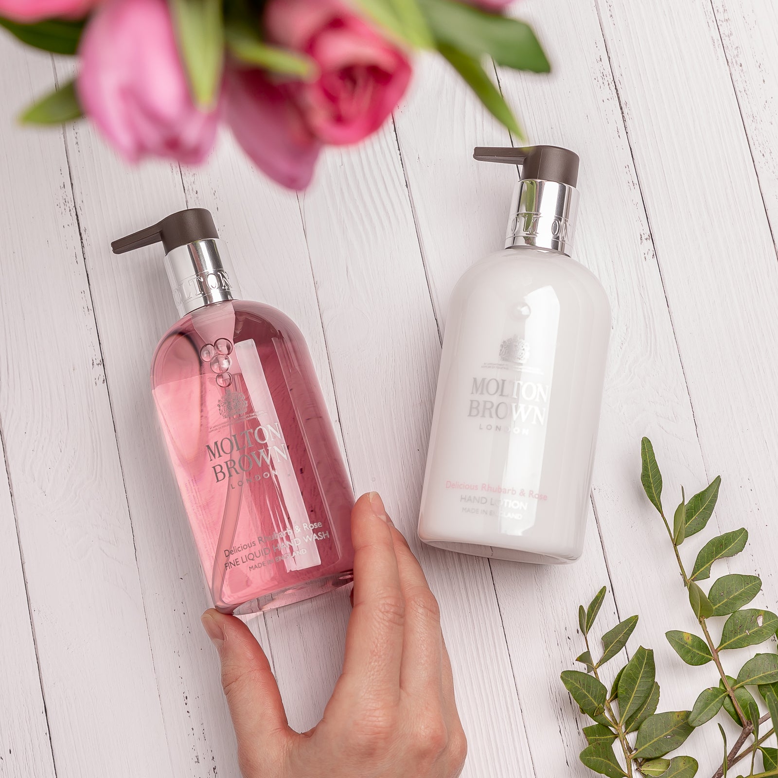 Molton Brown Delicious Rhubarb & Rose Fine Liquid Hand Wash 300ml
