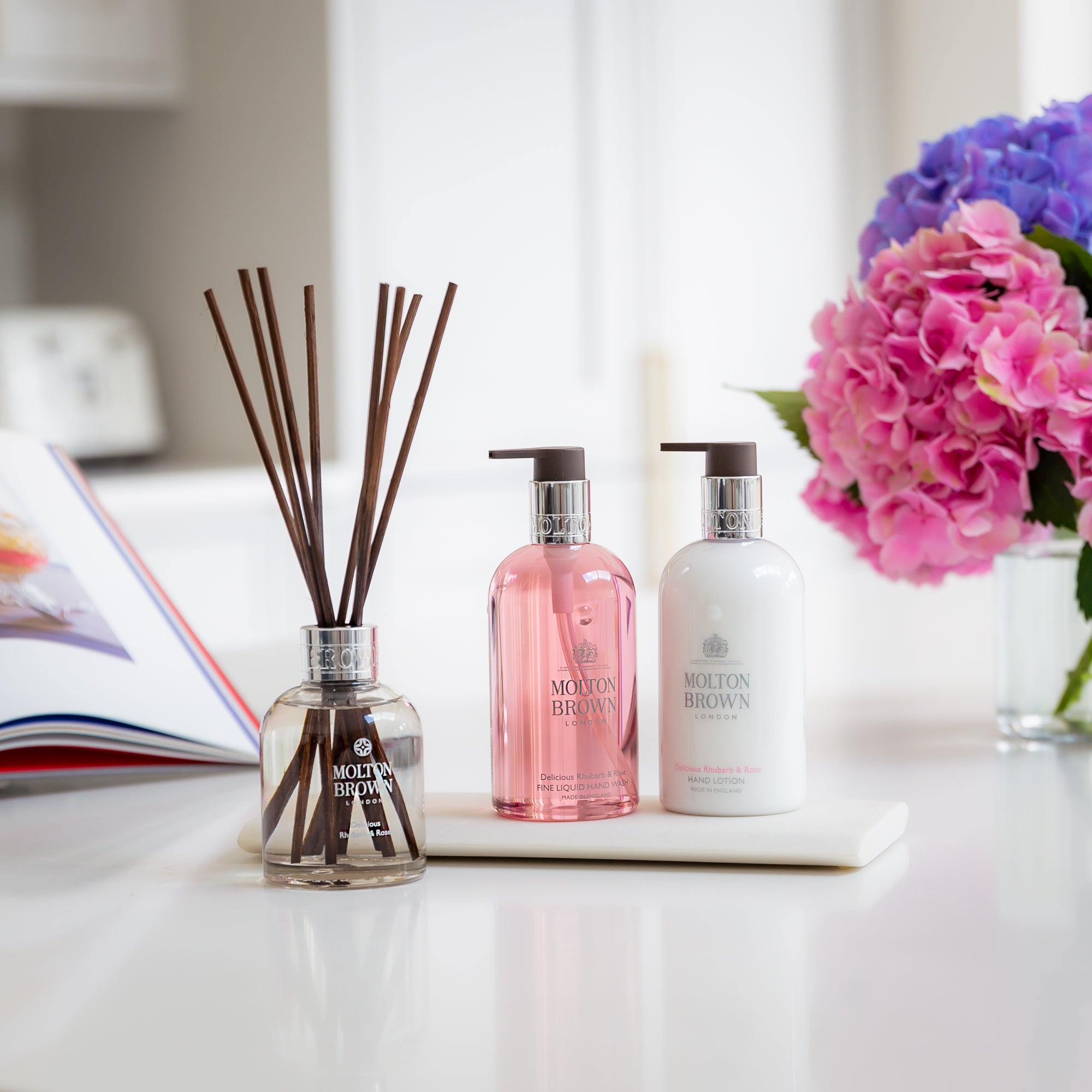 Molton Brown Delicious Rhubarb & Rose Fine Liquid Hand Wash 300ml